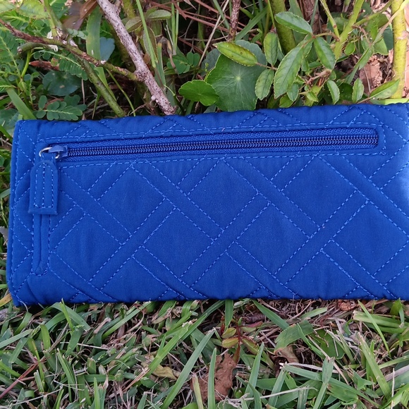 NWOT VERA BRADLEY BLUE LONG WALLET - Picture 3 of 11